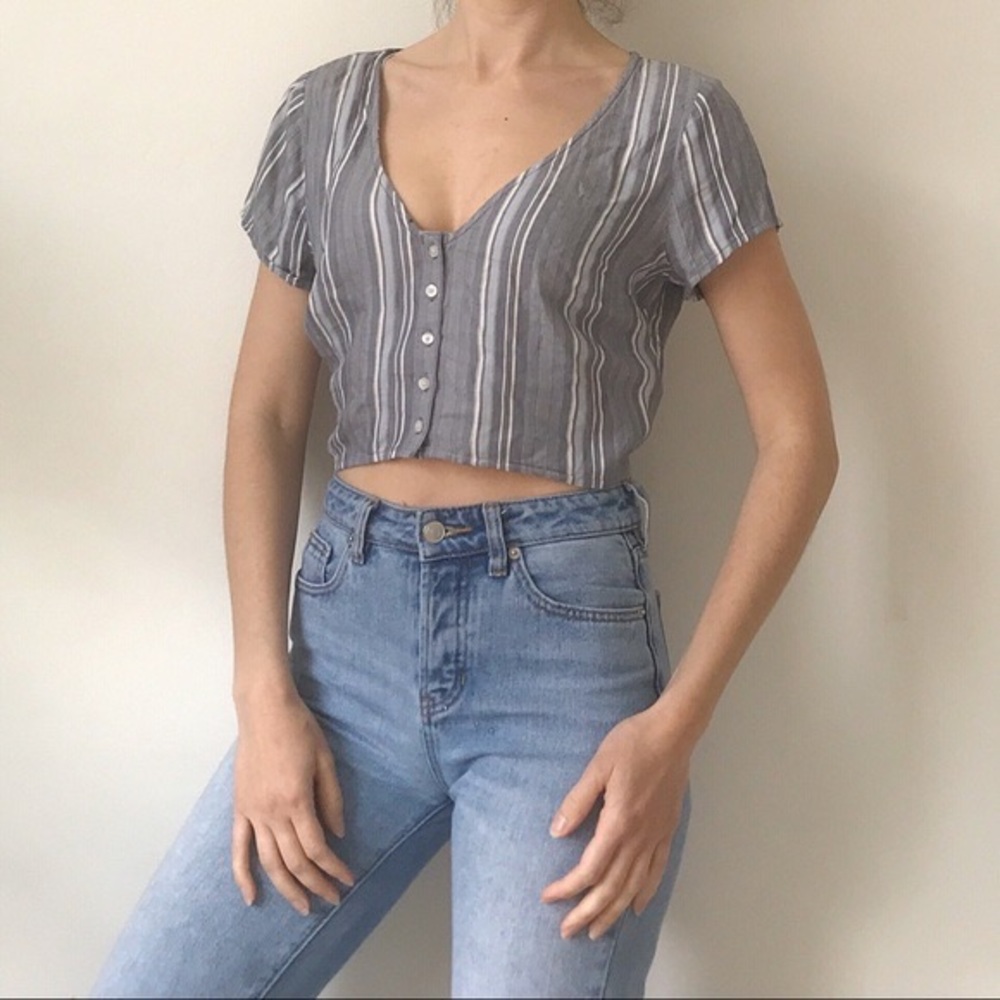 hollister beachy crop top🌊
